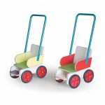 عربة دمى خشبية