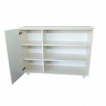 ⁦خزانة تخزين مع باب جانبي وأرفف مفتوحة⁩ - الصورة ⁦2⁩